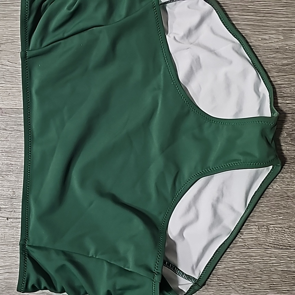2-Piece Palm Tree/Green  Swimsuit Medium - Picture 3 of 10